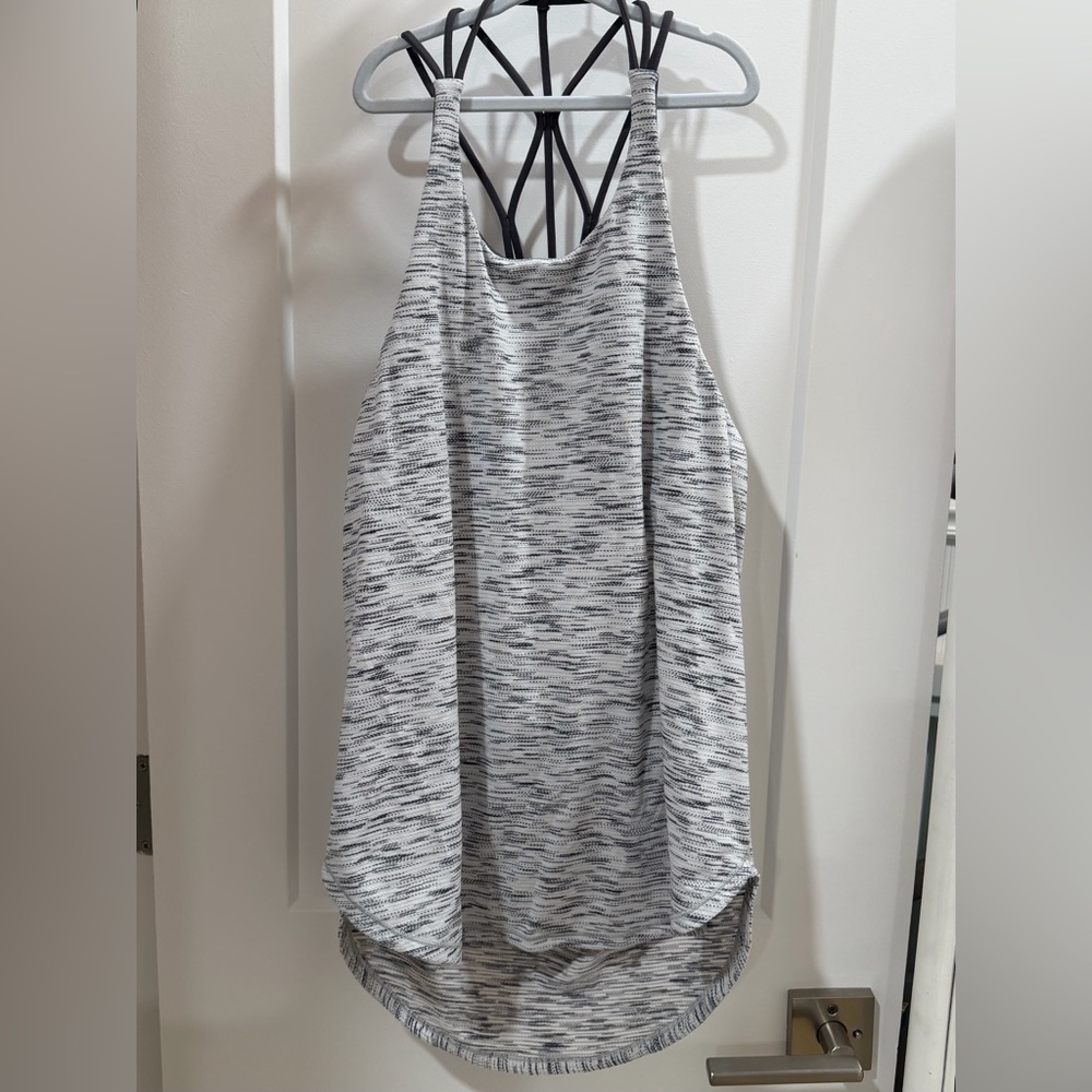 Lululemon Athletica Free to Be Wild Black and White Strappy Tank Top | Size 6 |